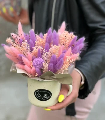 Композиция из сухоцветов